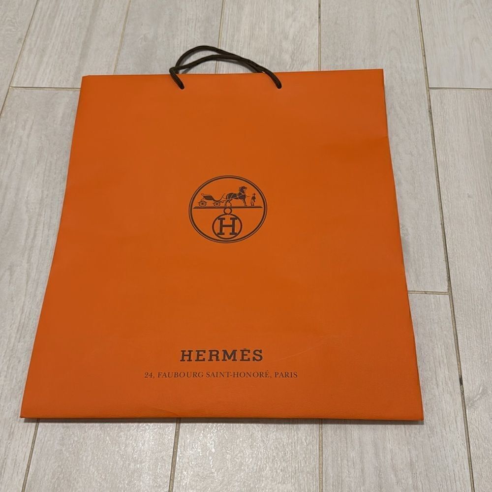 New Authentic Hermes Shopping bag - Picture 2 of 2